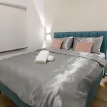 Laura 2 Апартаменты Вир