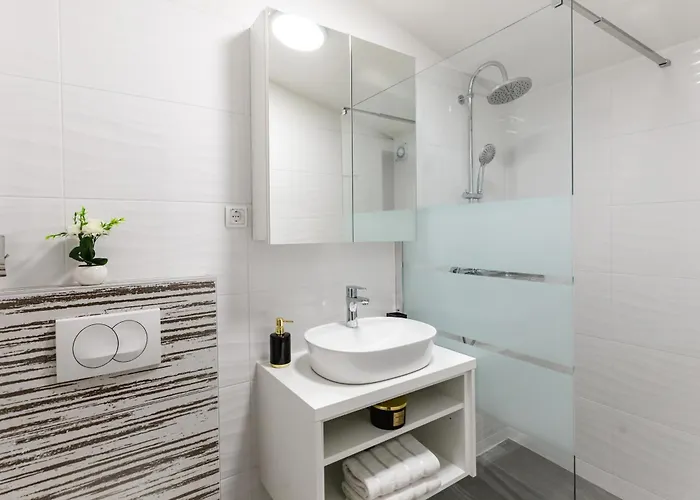 Διαμέρισμα Laura 2 *