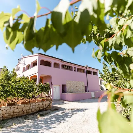 Apartment Laura 2 Vir